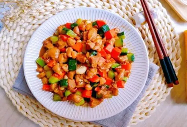 餐饮外卖代运营针对市场的三个举措，让商家屹立不倒